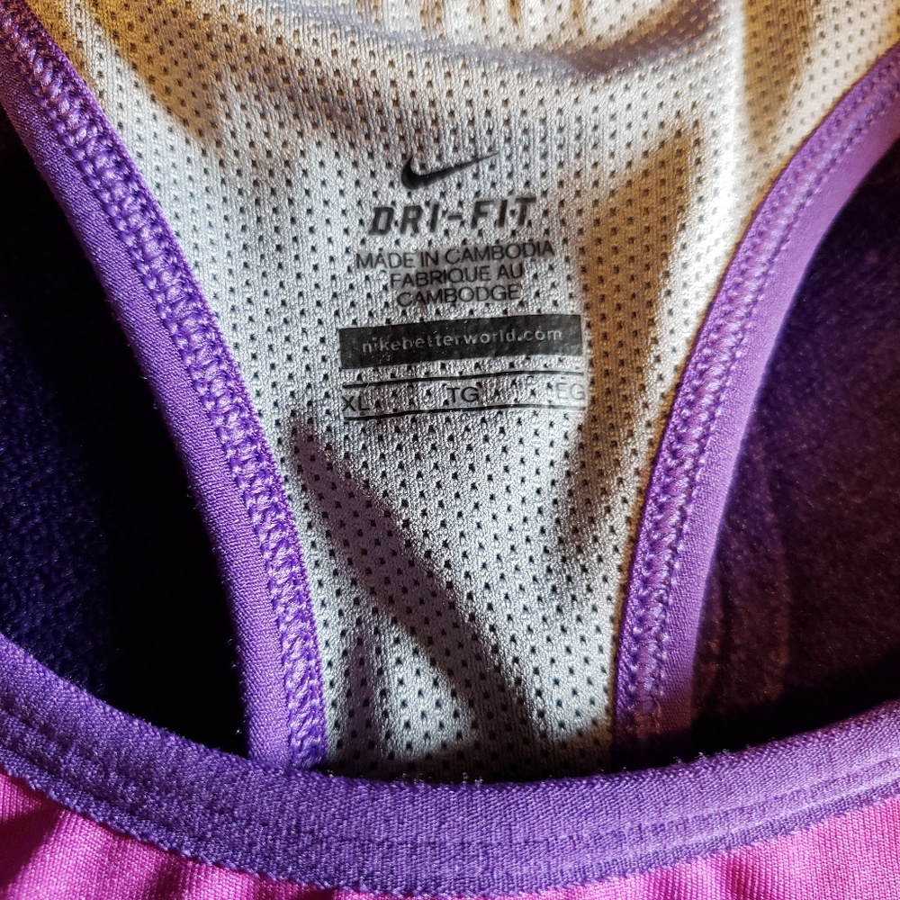 Nike Women's XL
